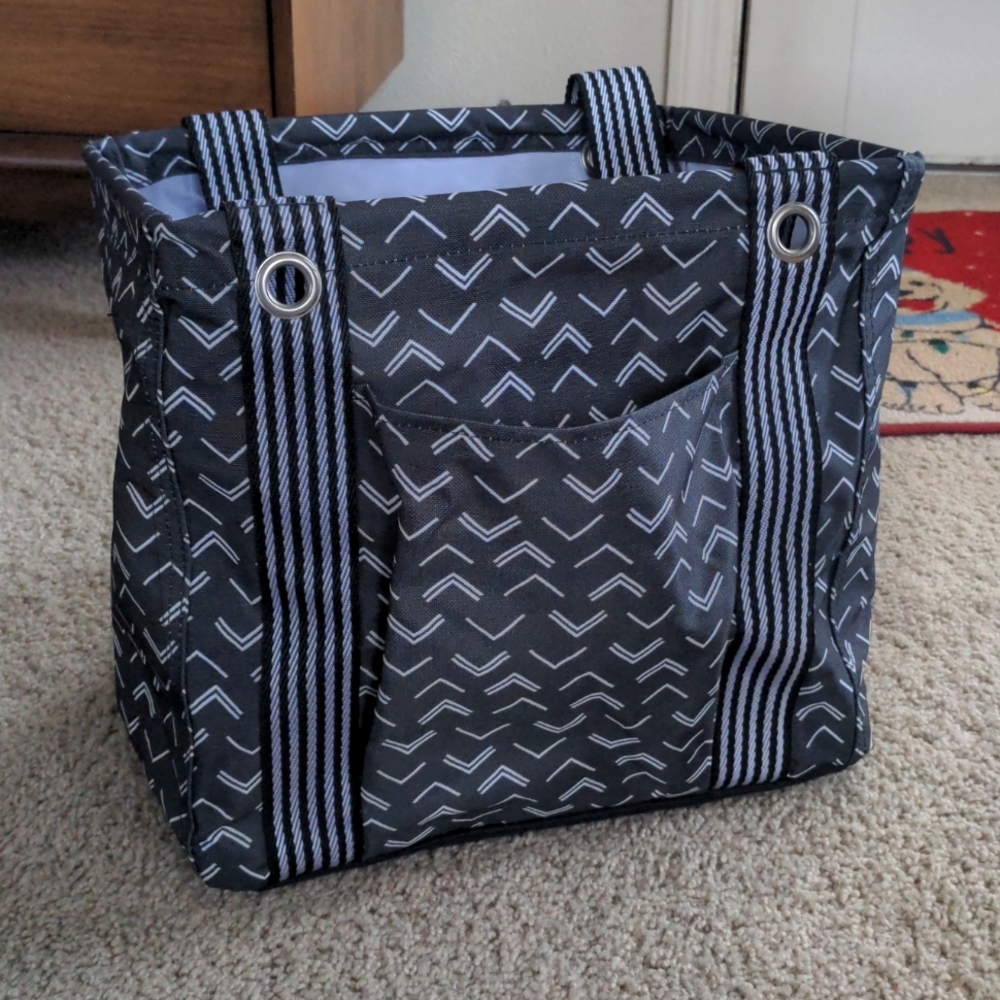 Thirty One Small Utility Tote Tip Top Chevron